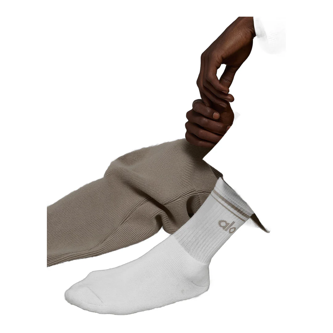 alo Unisex Half-Crew Throwback Sock - White/Light Cocoa - Image 3