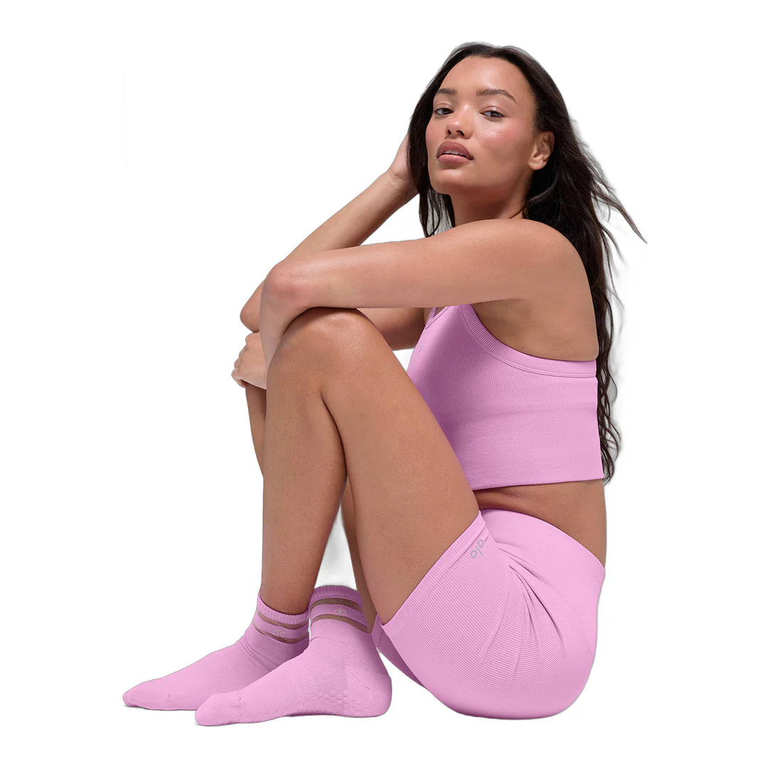 alo Women's Pulse Grip Sock - Candy Heart Pink - Image 2