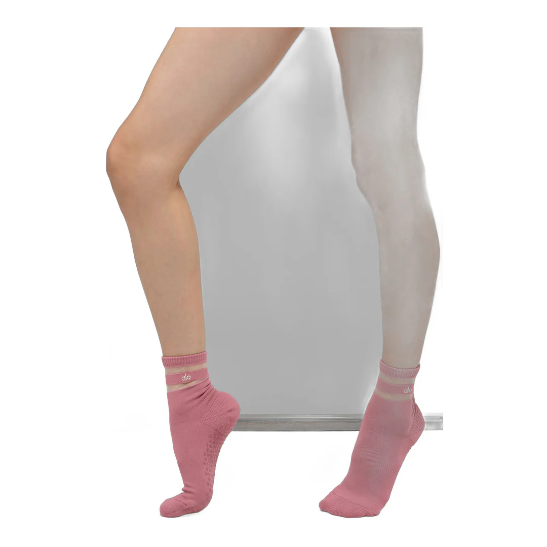 alo Women's Pulse Grip Sock - Pink Wild Rose - Image 2