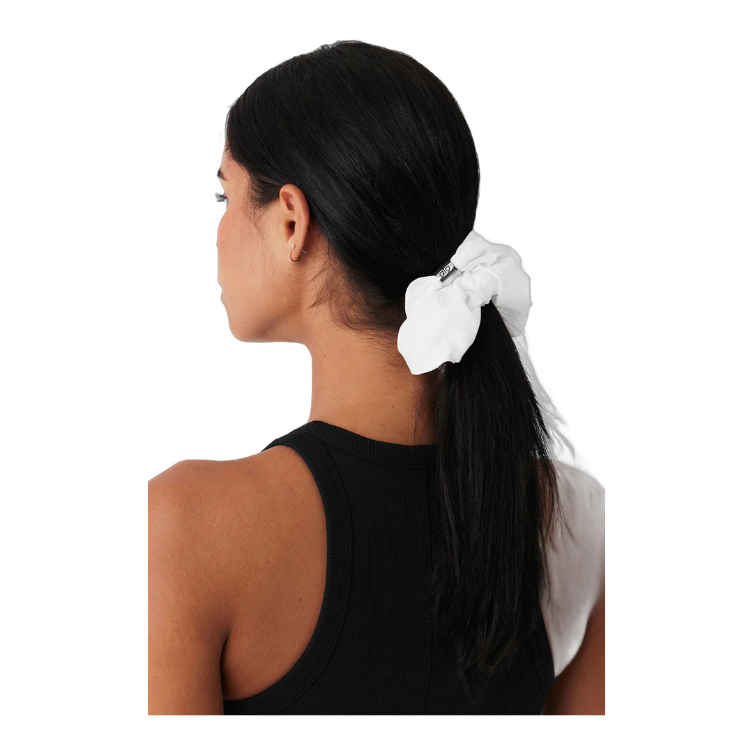 alo Bead It Oversized Scrunchie - White - Image 2