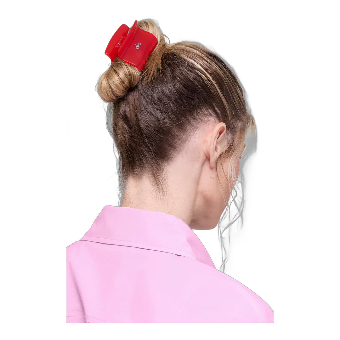 alo Effortless Claw Clip (2-Pack) - Candy Heart Pink/Bright Red - Image 4
