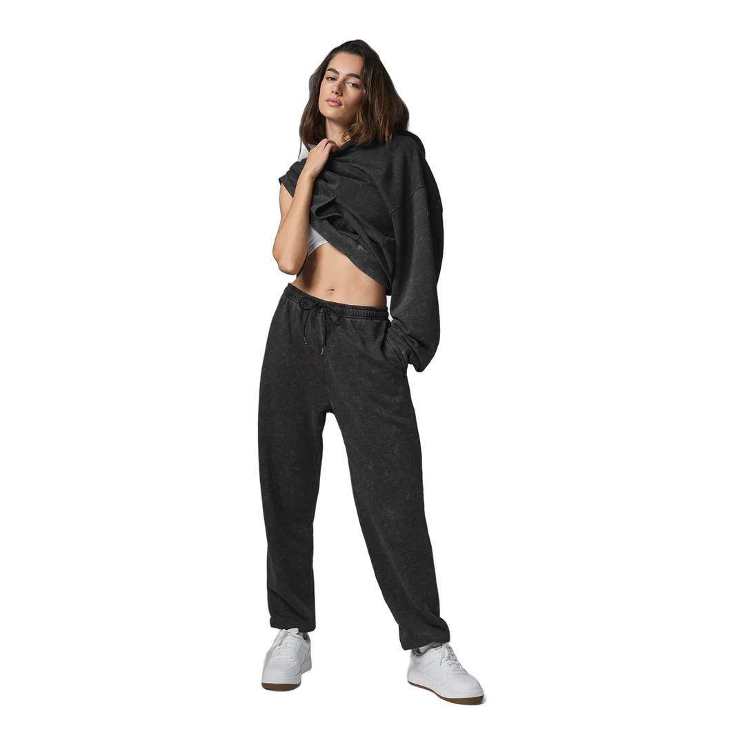 alo Chill Vintage Wash Sweatpant - Black Wash - Image 4