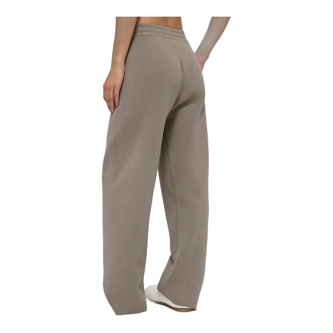 alo Scholar Straight Leg Sweatpant - Light Cocoa - Image 2