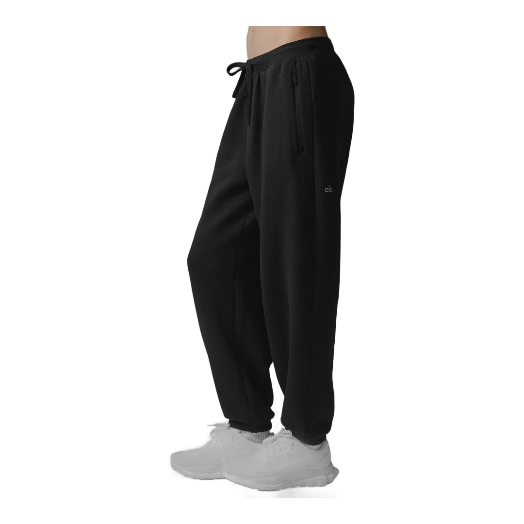 alo Triumph Restore Sweatpant - Black - Image 3
