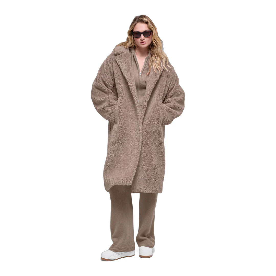 alo Oversized Sherpa Trench - Chai Latte - Image 5