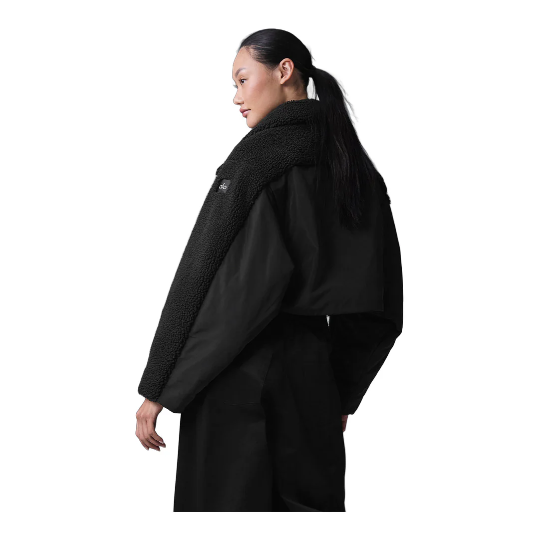 alo Sherpa Cozy Escape Puffer - Black/Black - Image 3