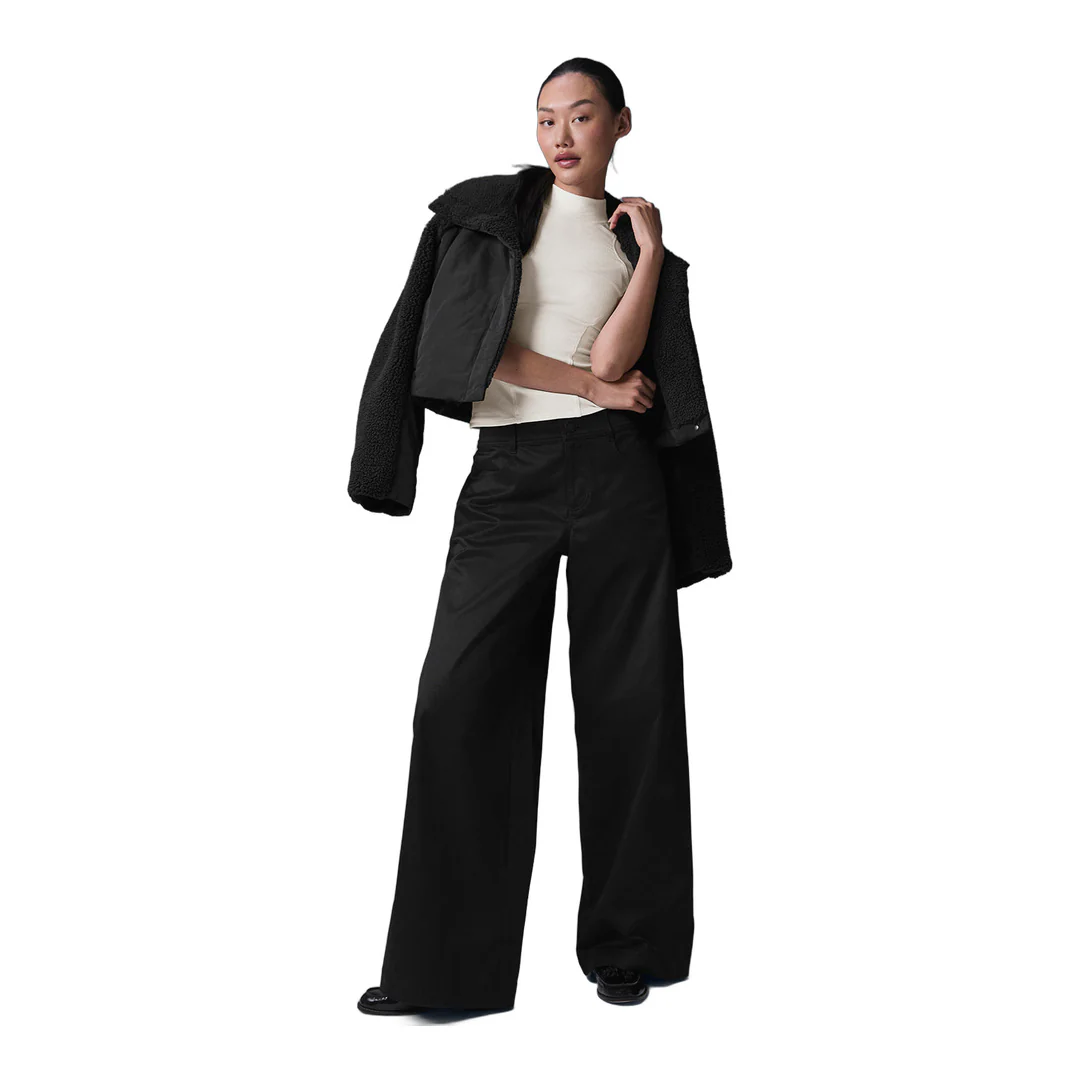 alo Sherpa Cozy Escape Puffer - Black/Black - Image 4