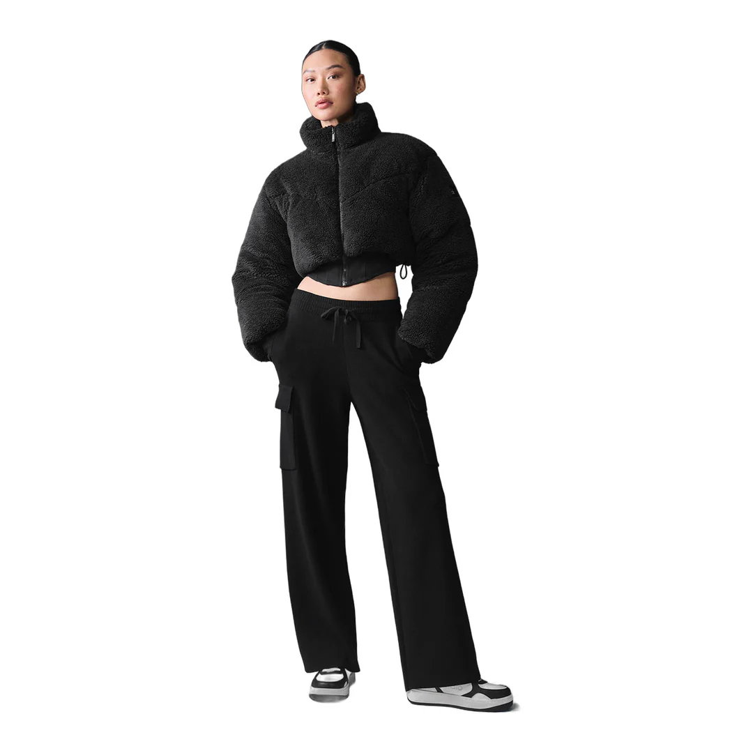 alo Sherpa Main Act Corset Puffer - Black - Image 4