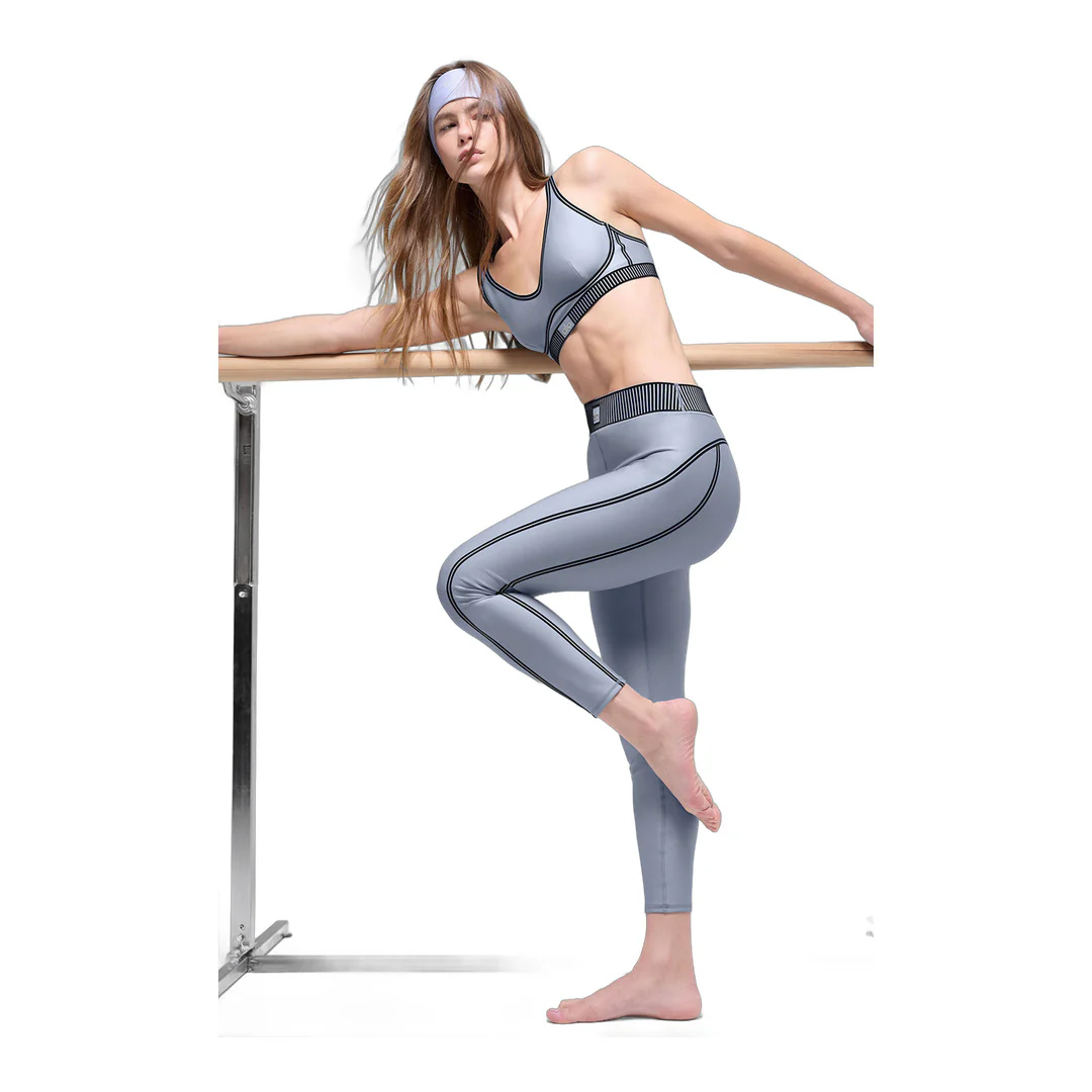 alo Airlift High-Waist 7/8 Line Up Legging - Winter Frost - Image 4