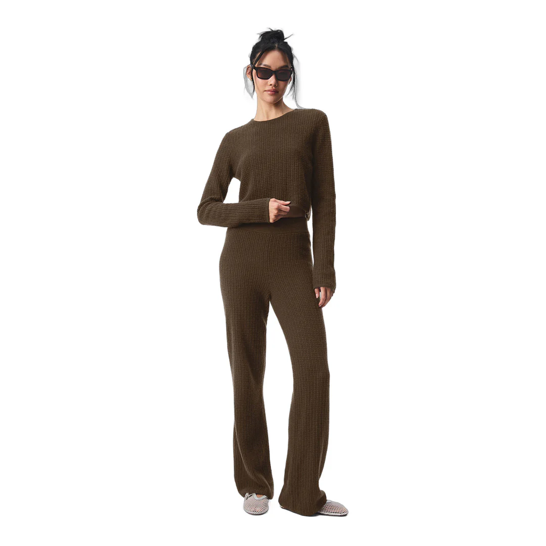 alo Cashmere High-Waist Plush Waffle Pant - Espresso - Image 5