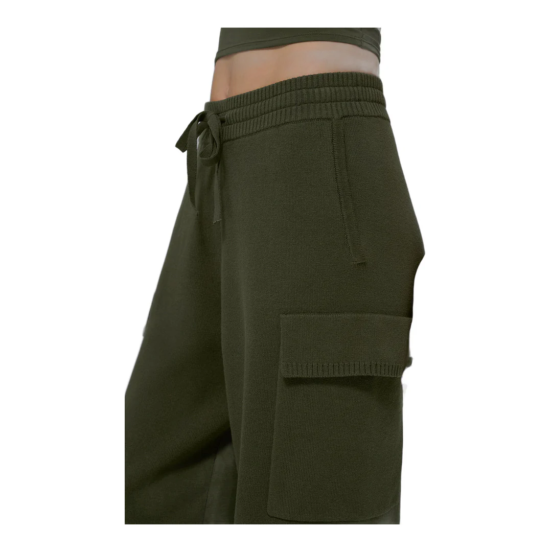 alo Scholar Knit High-Waist Cargo Pant - Green Olive - Image 3