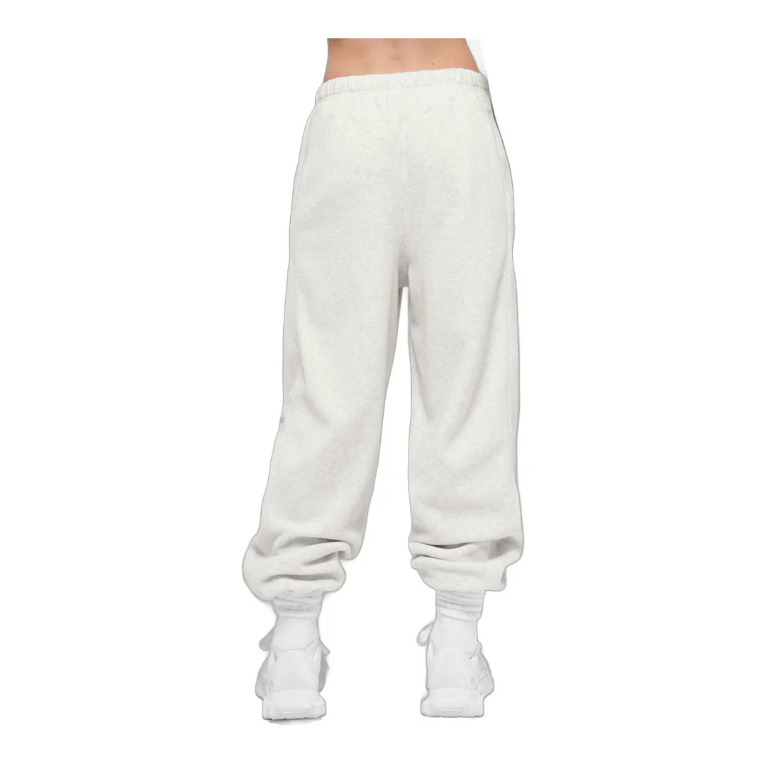 alo Polar Fleece High-Waist Retreat Jogger - White Heather Grey - Image 2