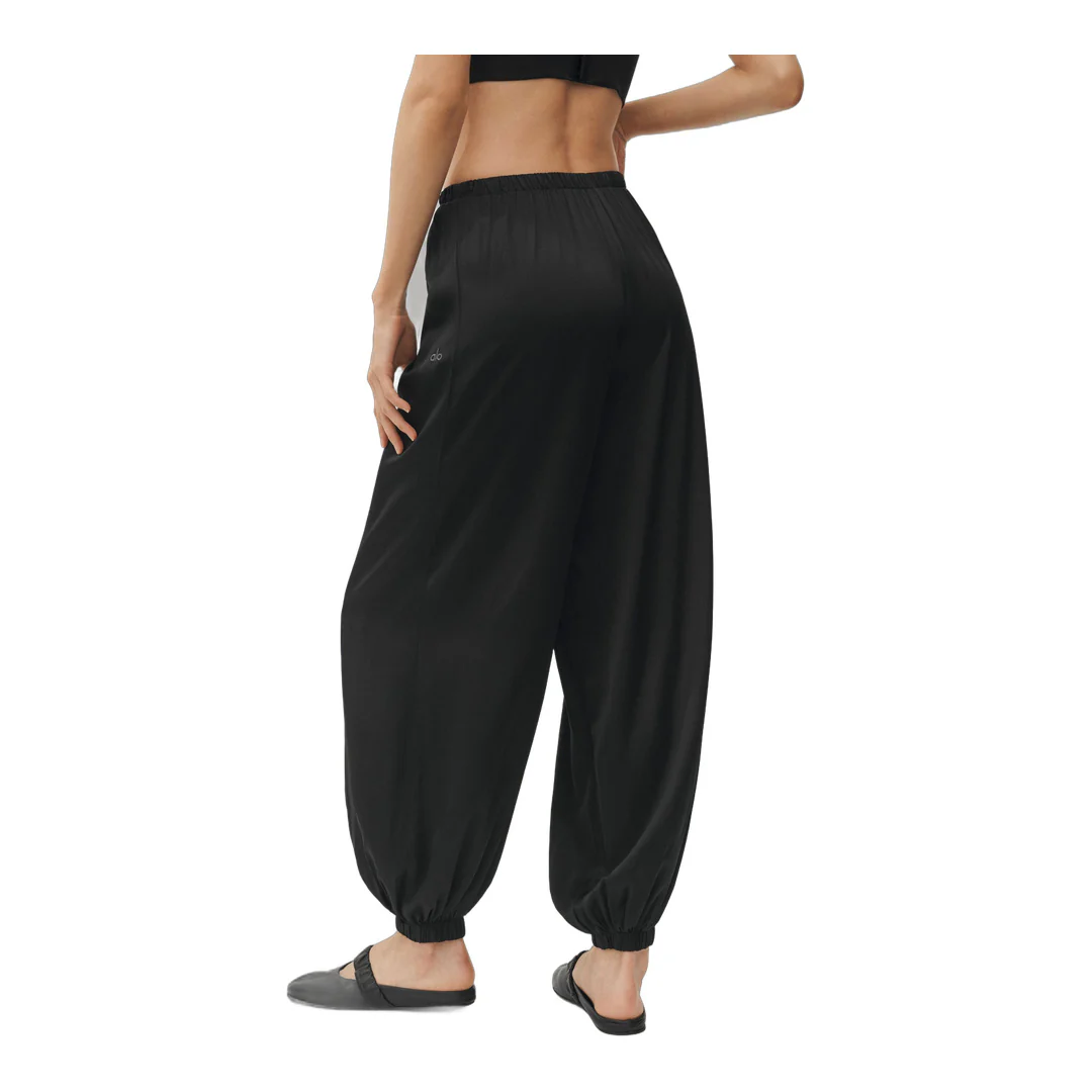 alo Silk Blend High-Waist Radiance Pant - Black - Image 2