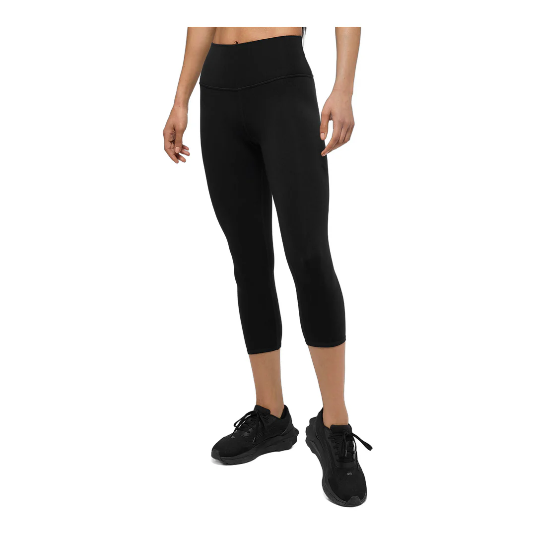alo High-Waist Airbrush Capri - Black - Image 3