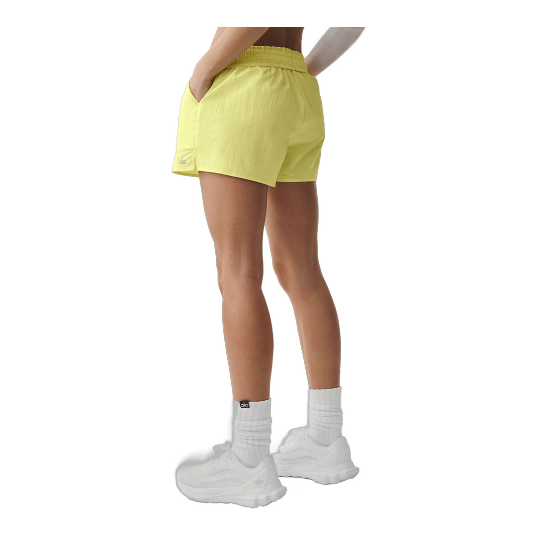 alo Alumni Short - Sunshine - Image 2