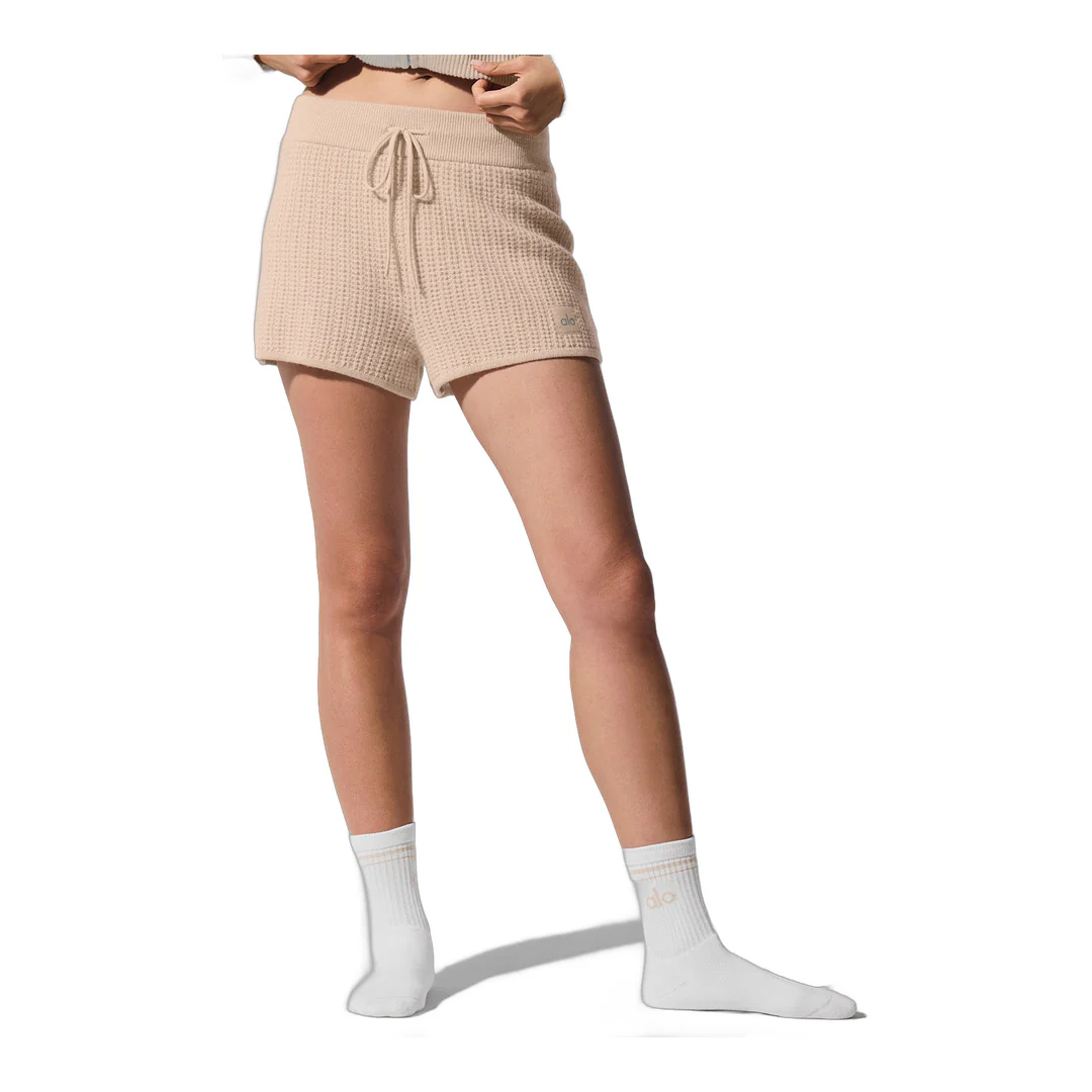 alo Cashmere High-Waist Plush Waffle Short - Macadamia Blush