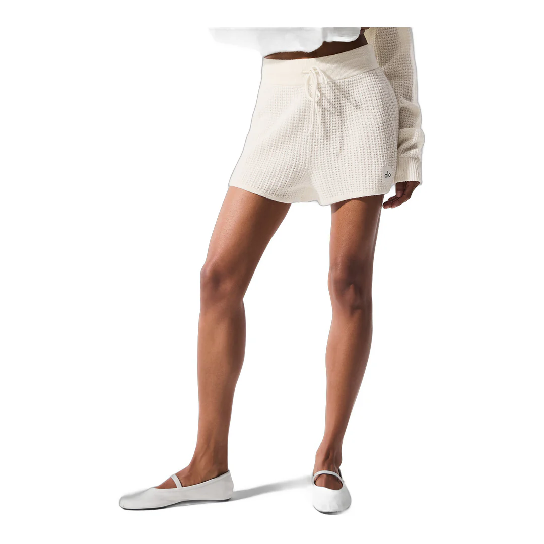 alo Cashmere High-Waist Plush Waffle Short - Ivory