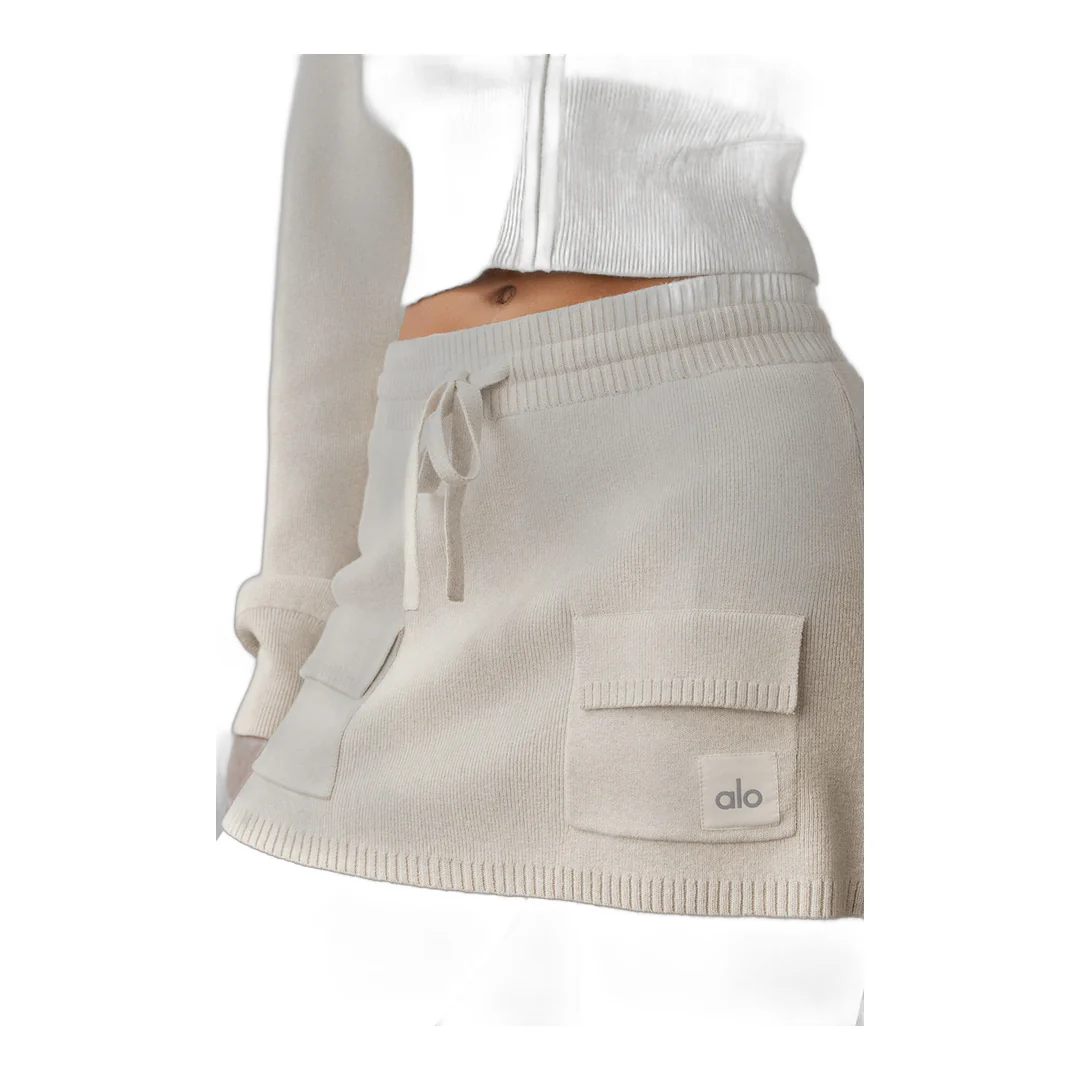 alo Scholar Knit Cargo Skirt - Oatmeal Heather - Image 4