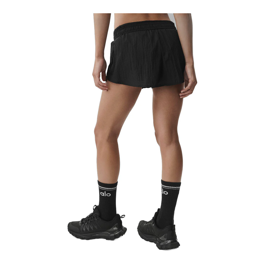alo Mid-Rise Go Time Short - Black - Image 4