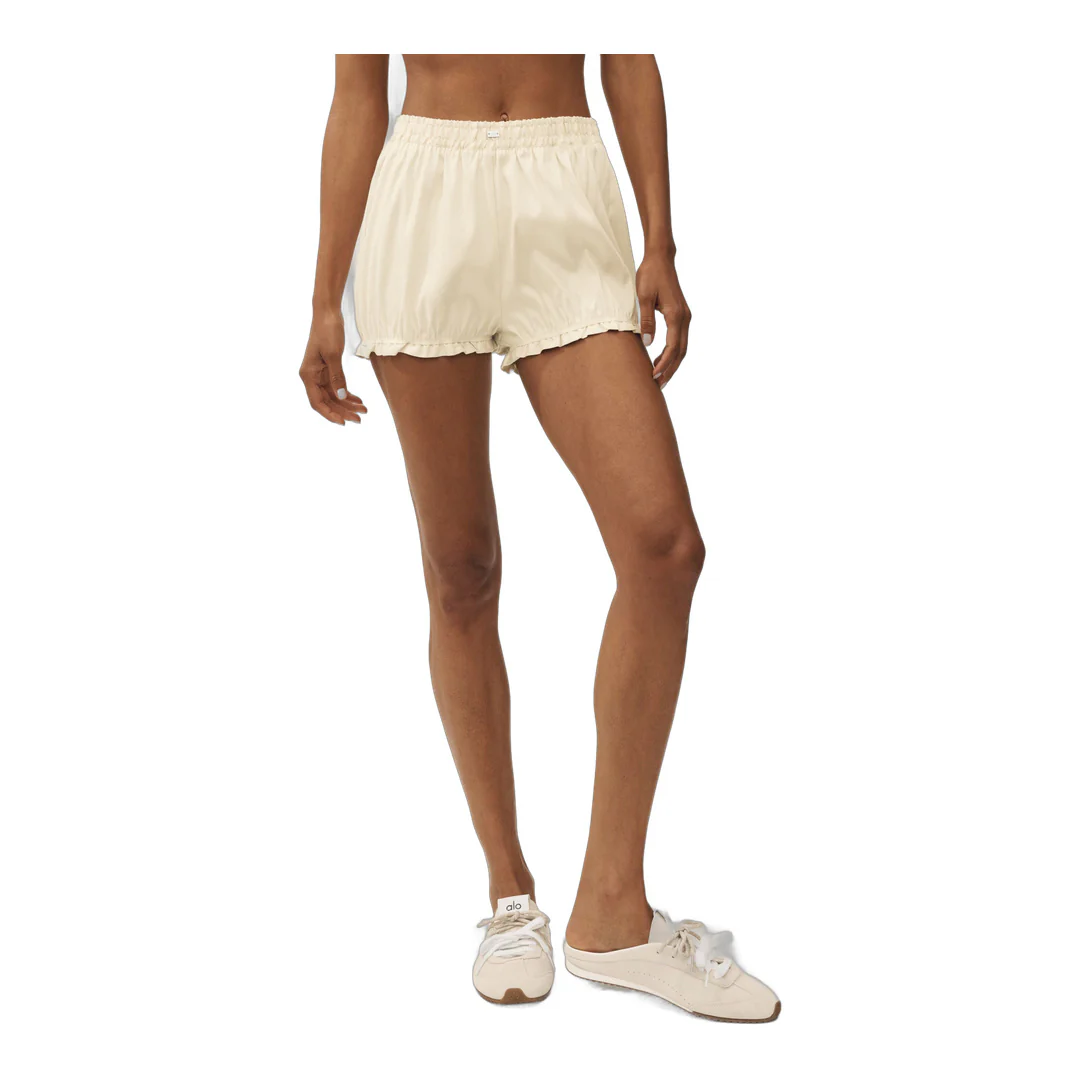 alo Linen Blend Riviera Bloomer Short - Sandy Beige - Image 3