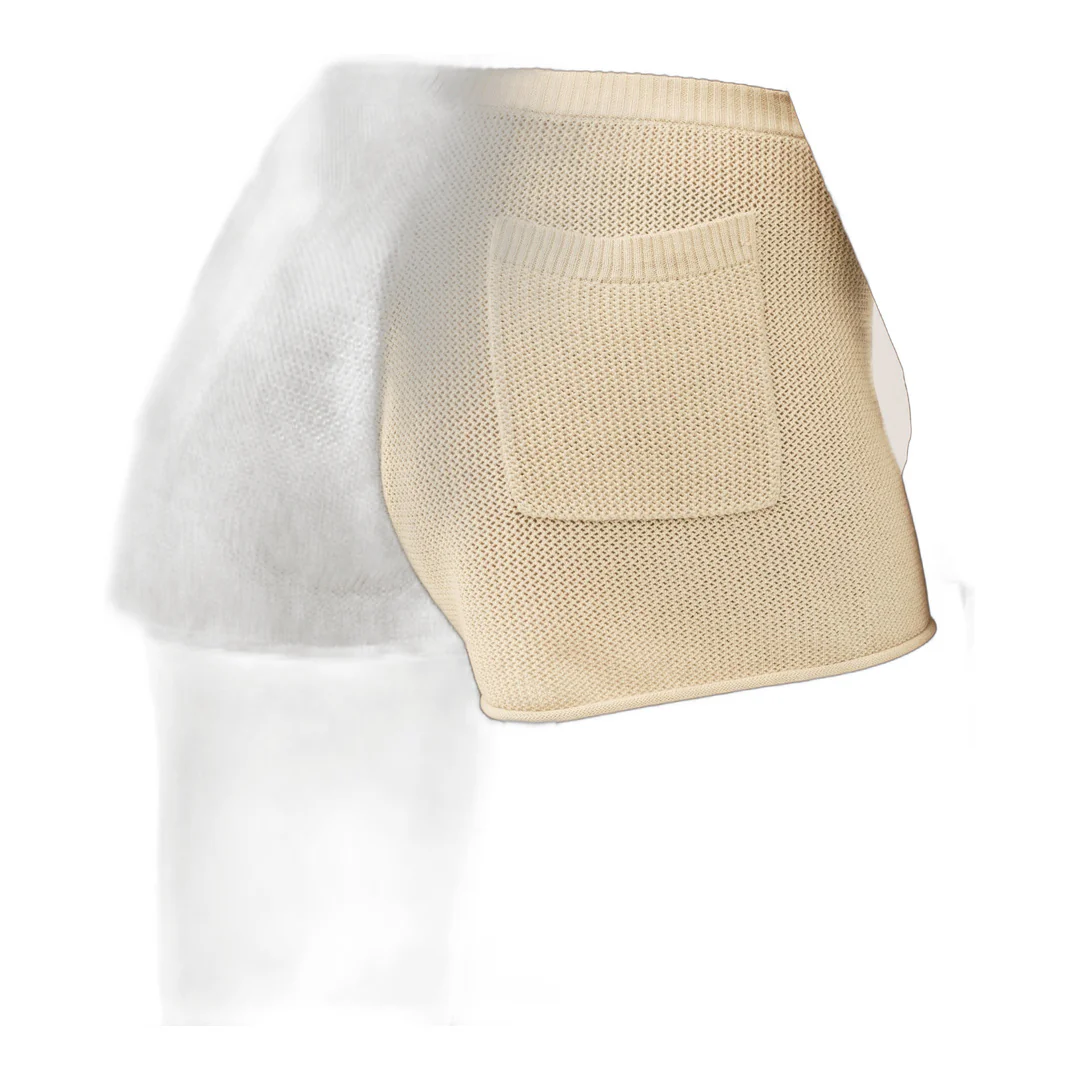 alo Silk Cashmere Mid-Rise Heatwave Short - Sandy Beige - Image 2