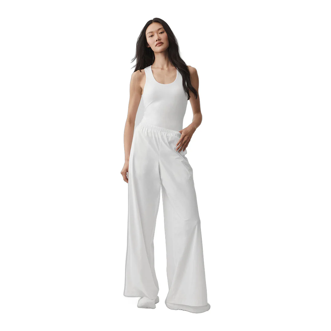 alo ALO Softsculpt No Nonsense Bra Tank - White - Image 4