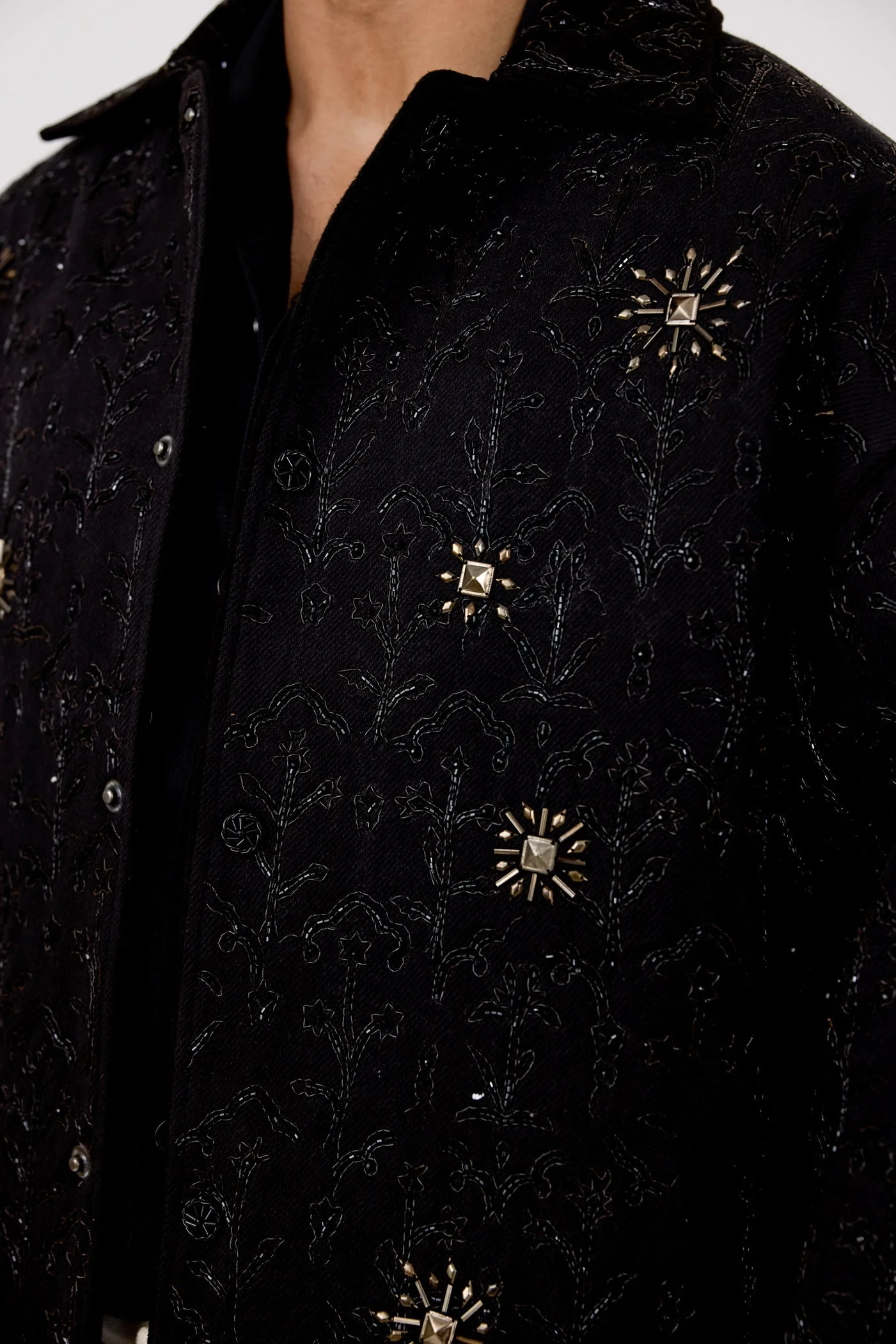 Anarkali' Handmade Jacket - Image 4