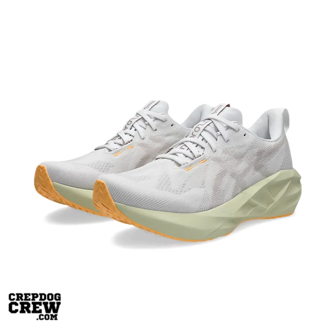 ASICS Novablast 5 White Fawn - Image 2