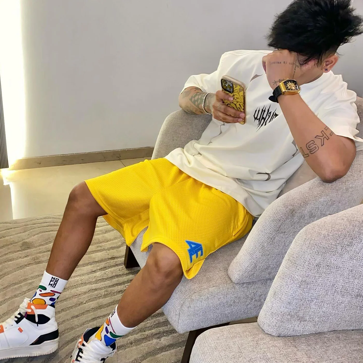 Bright Yellow - Image 3