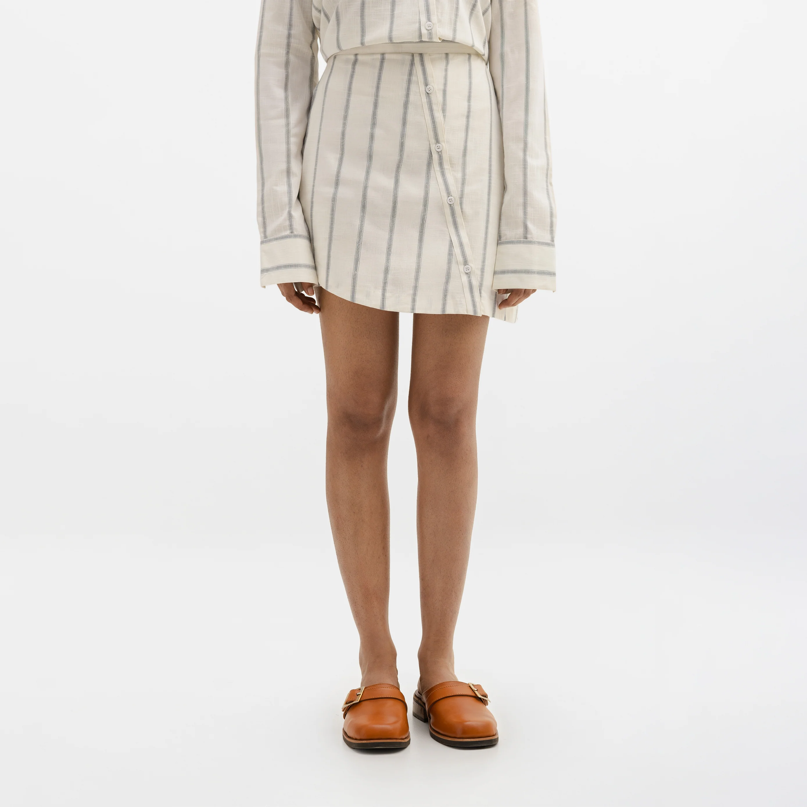 BUTTON DOWN SKORT - BLUE