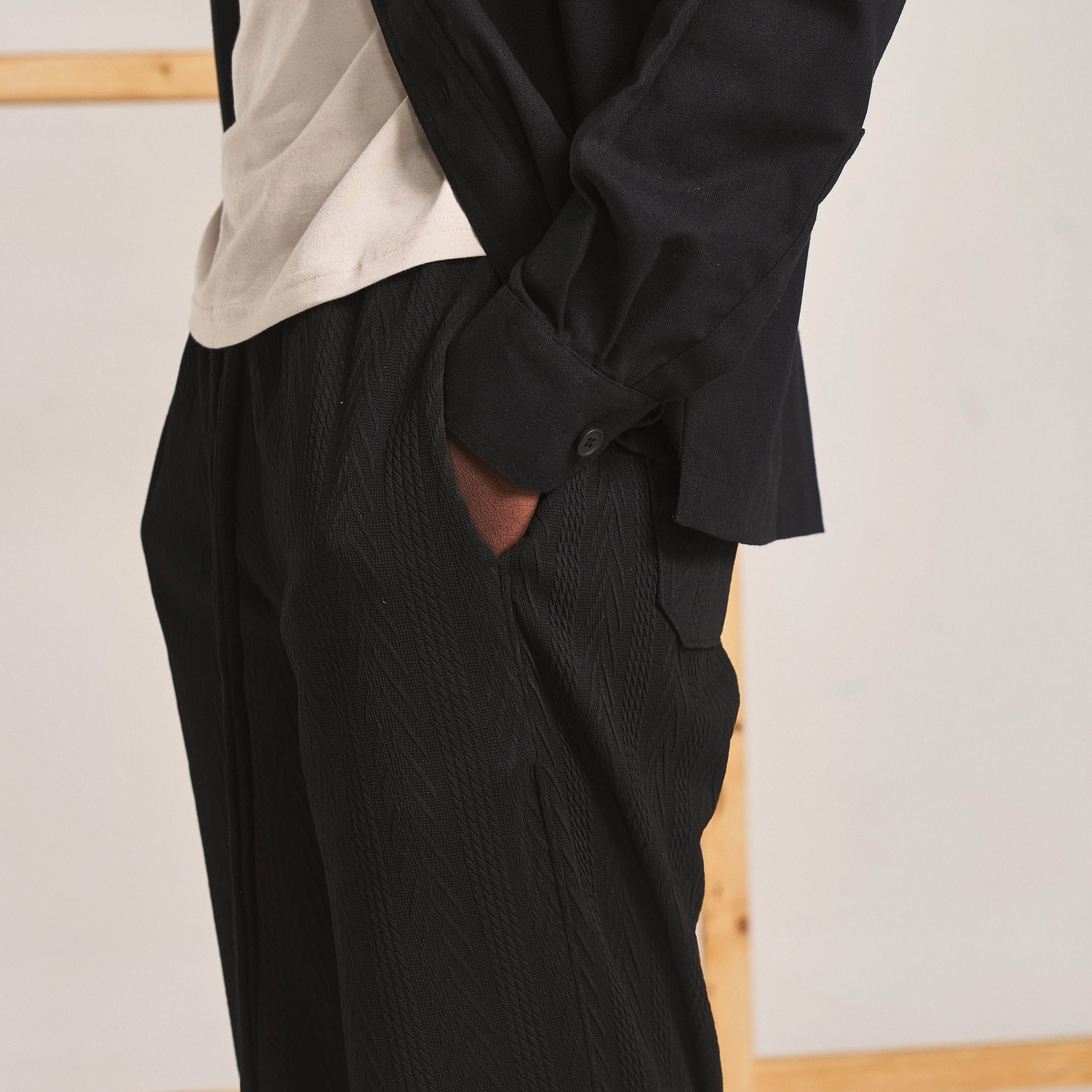 CABLE KNIT TROUSERS- SPACE BLACK - Image 4