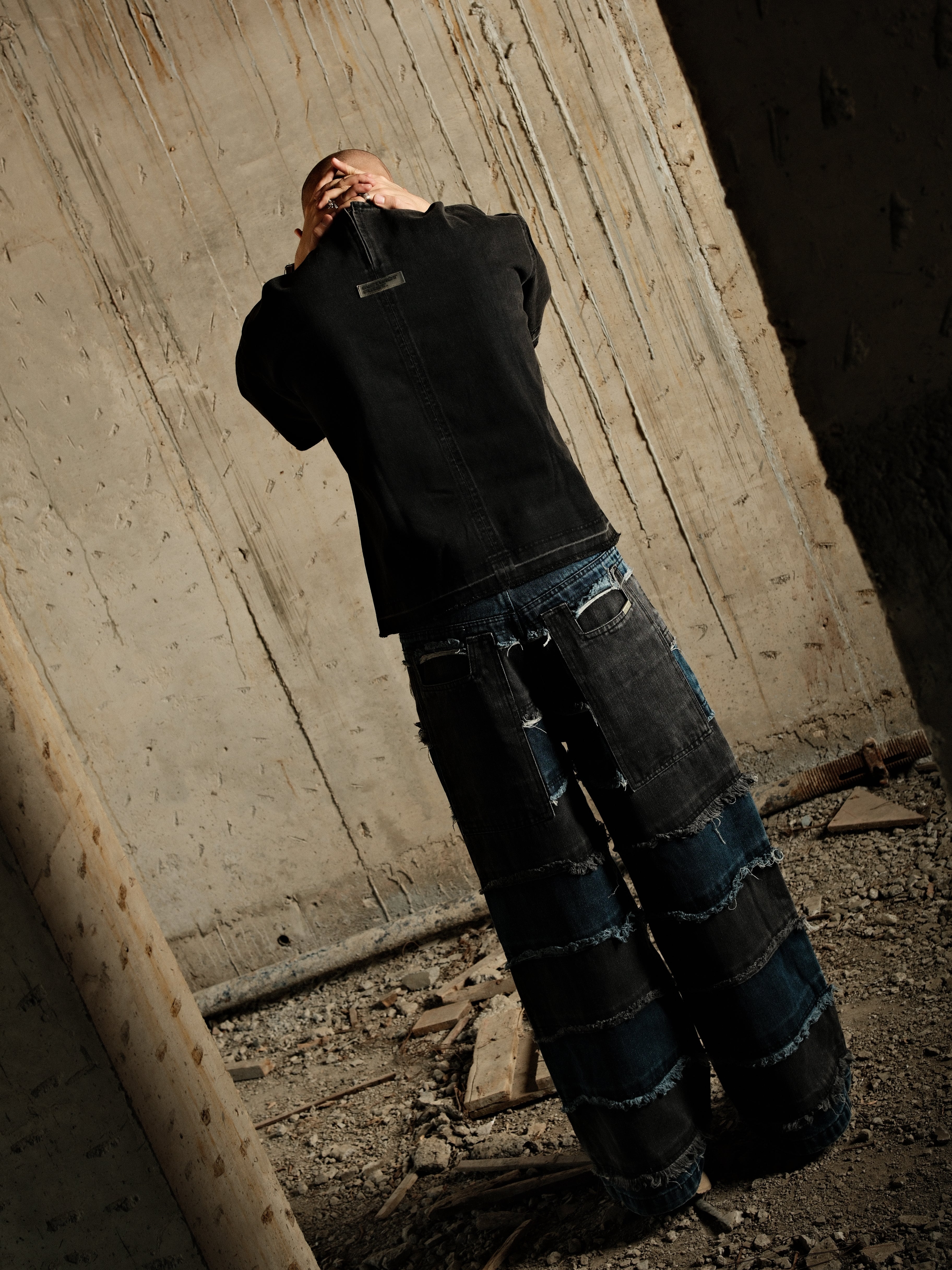 Carbon Husk tee - Oversized Tshirt (Black) - Image 6