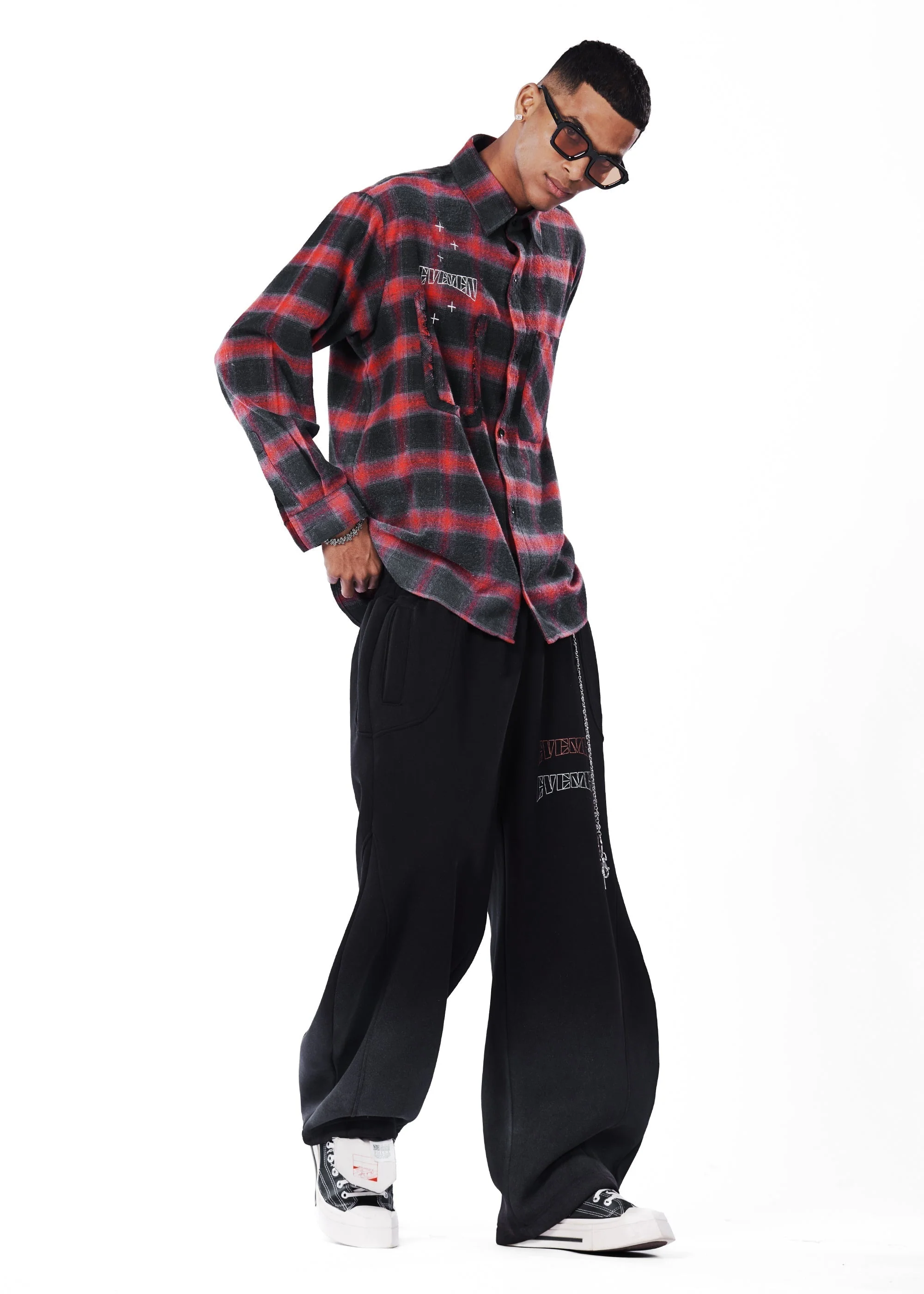 double badge sweatpant - Image 7