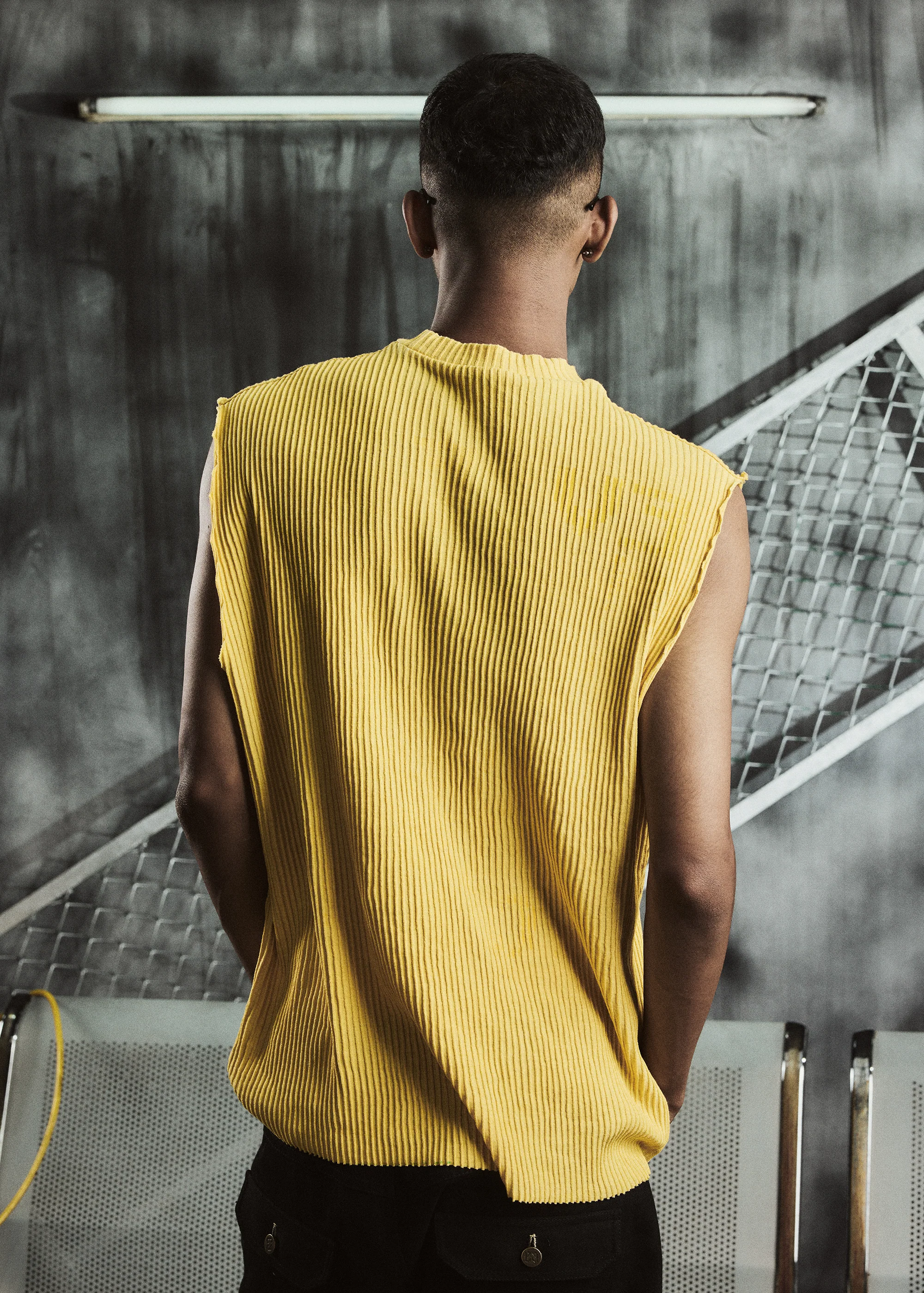 Error ribbed tank - Image 9