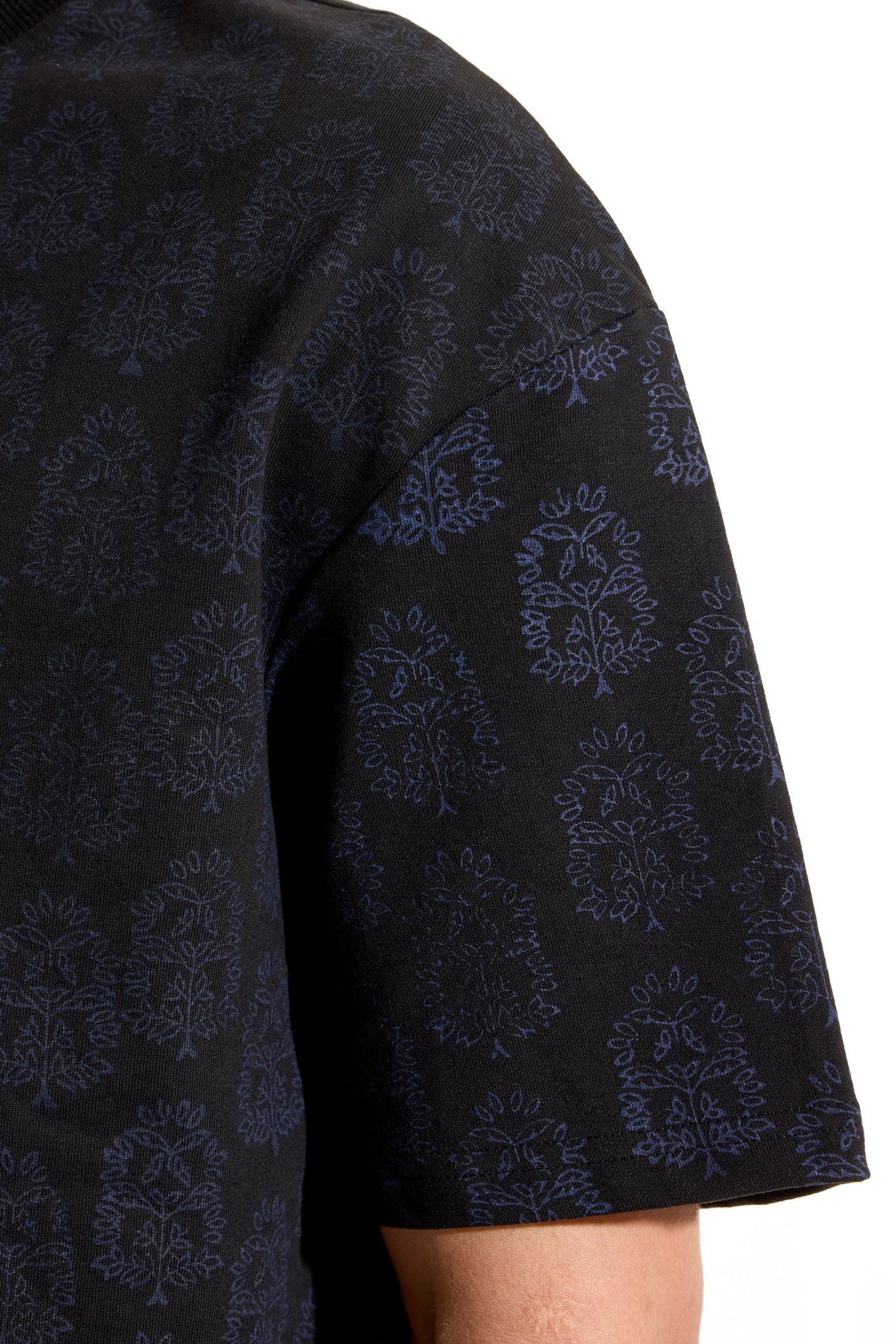 Farak MADE Black T-shirt - Image 7
