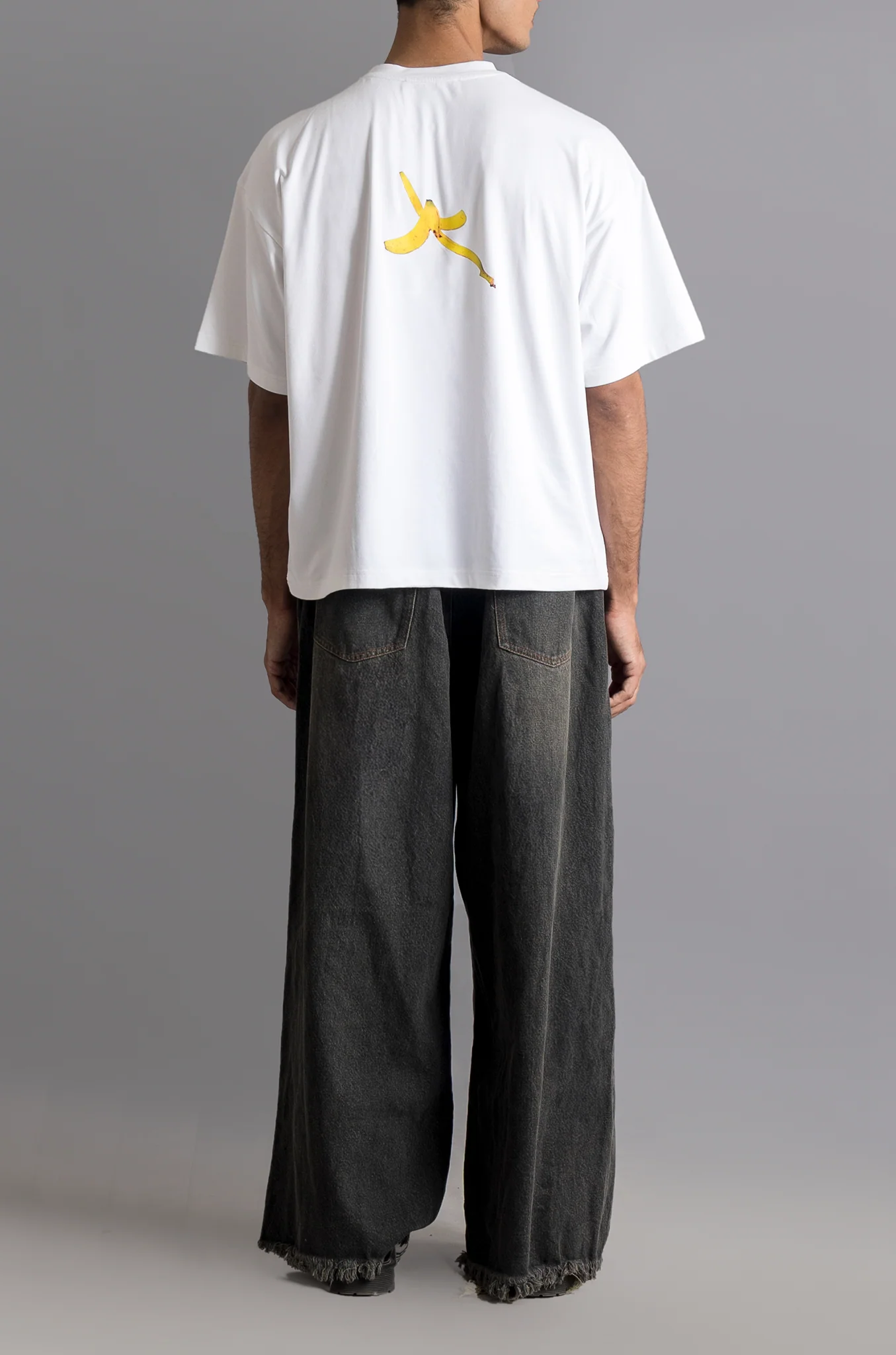 'Garbage bag' T-shirt (White) - Image 7