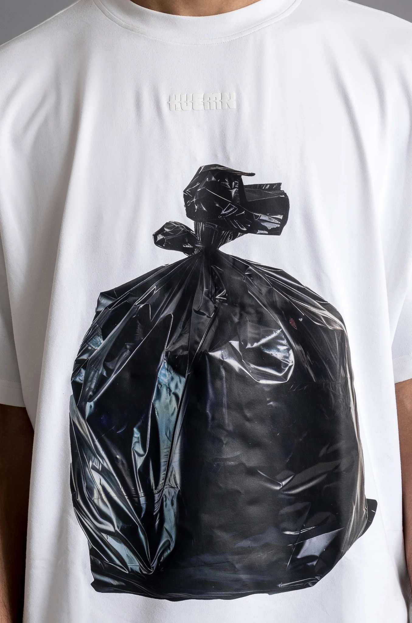'Garbage bag' T-shirt (White) - Image 9