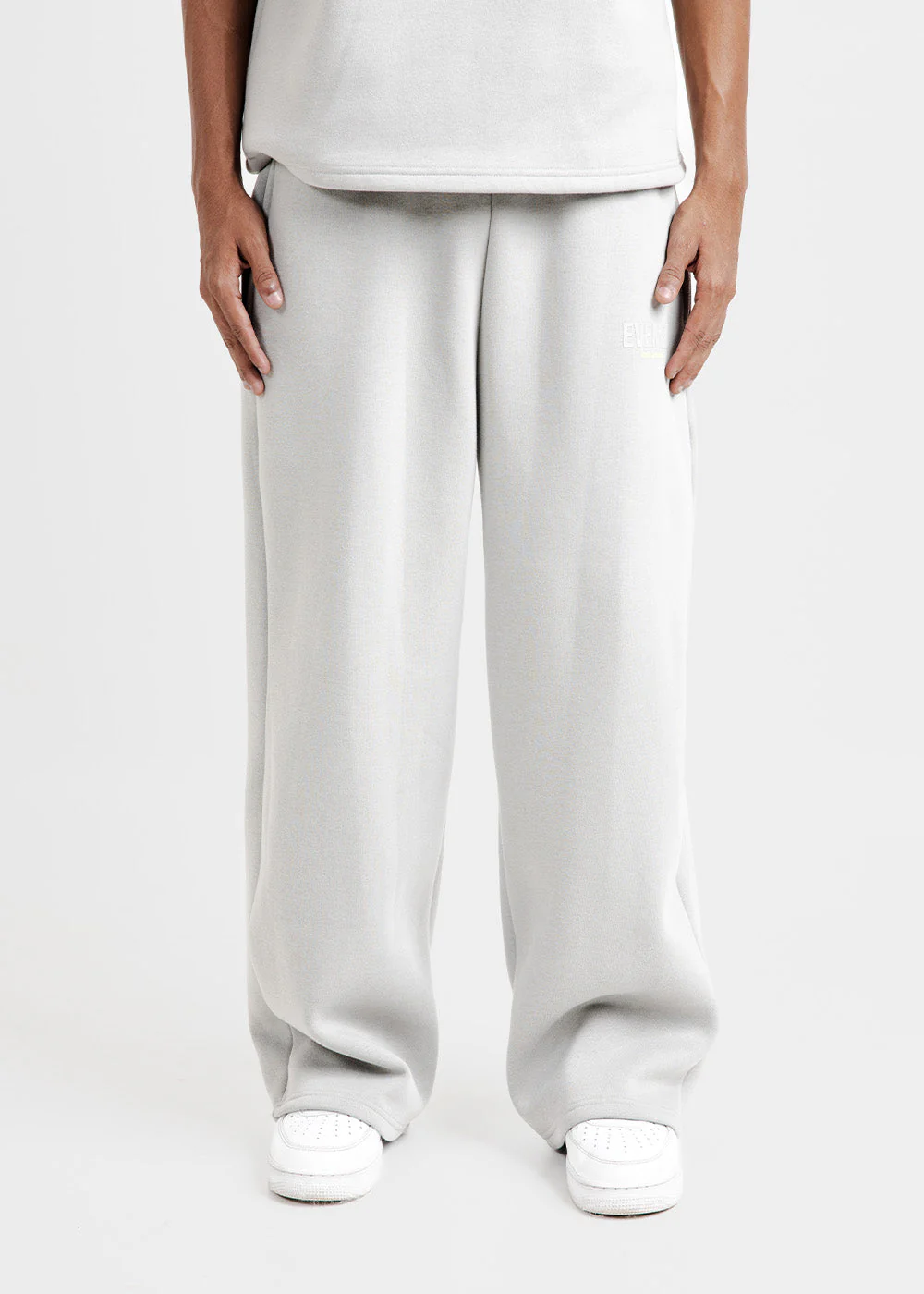 genesis wide leg sweatpants - Image 4