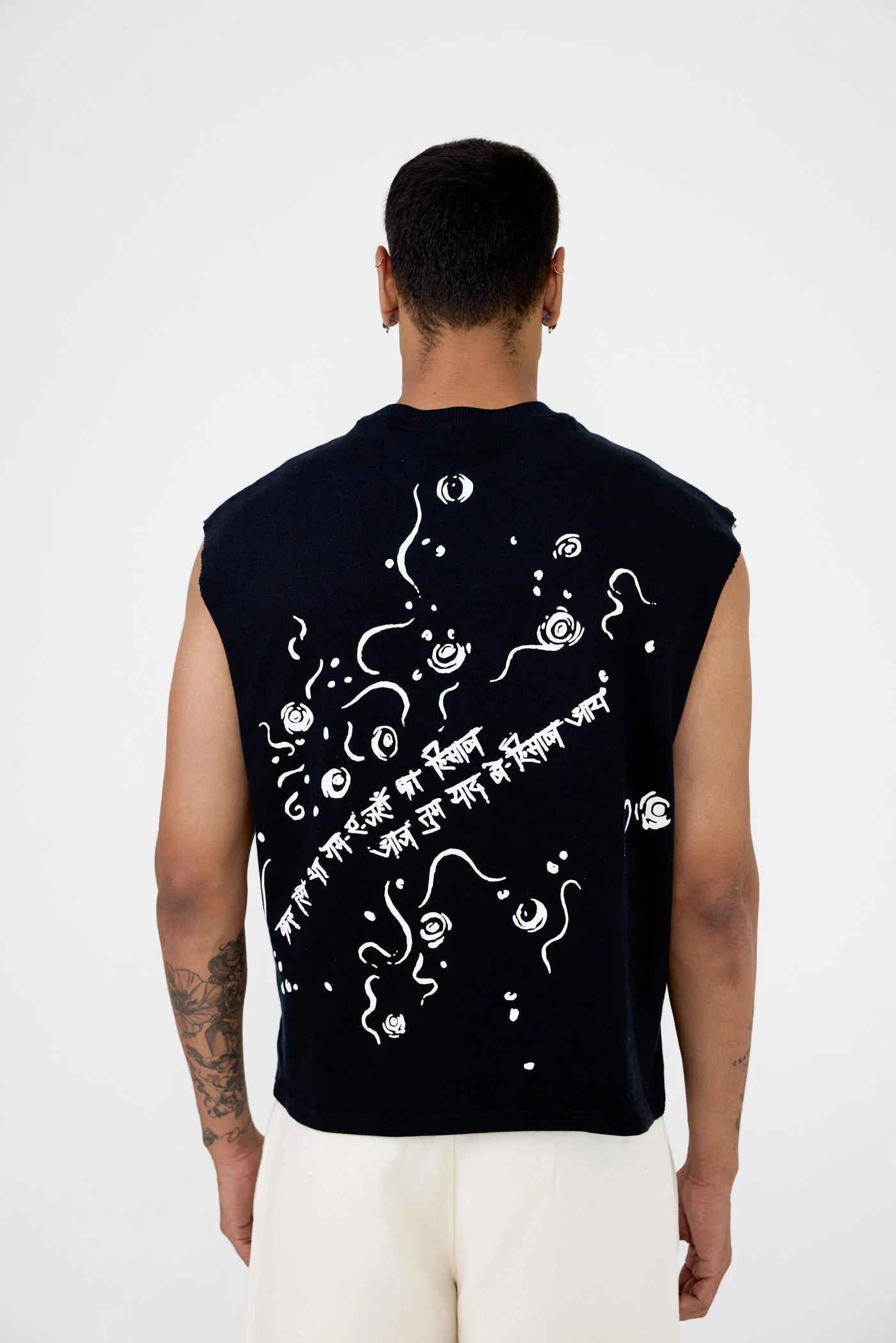 Gham-e-hisaab' sleeveless T-shirt - Image 3