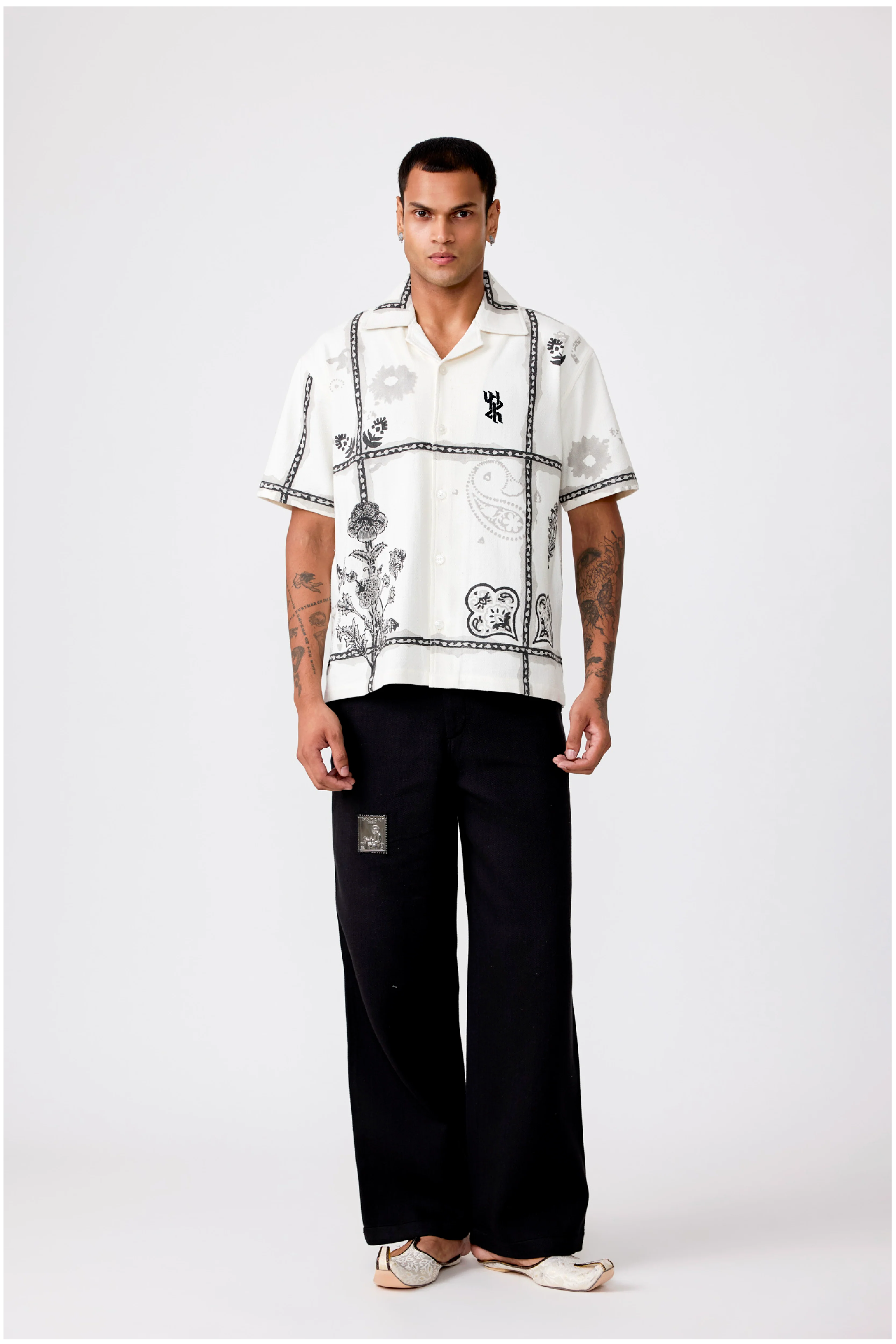 Greyscale handmade Shirt - Image 6