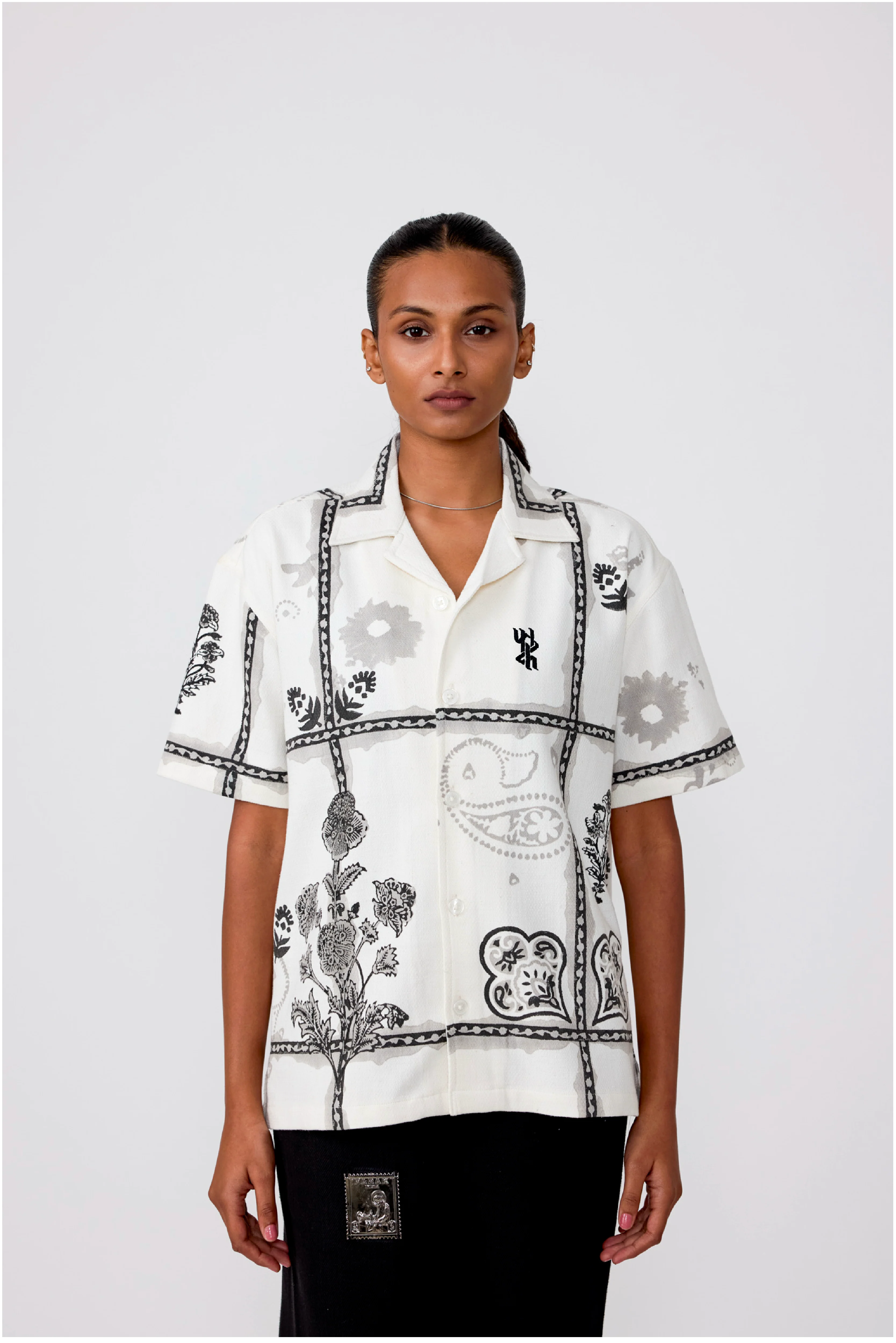 Greyscale handmade Shirt - Image 7