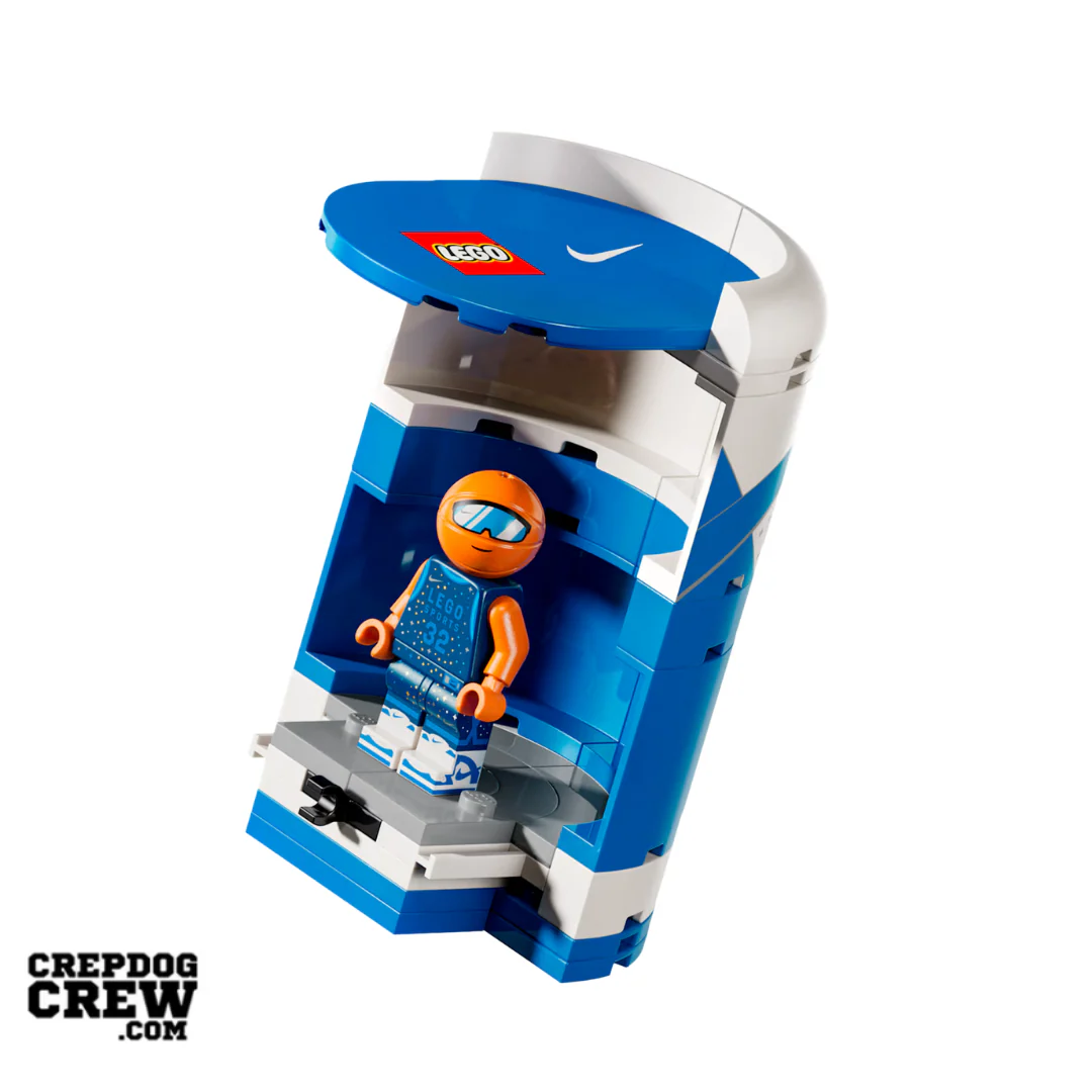 LEGO Nike Dunk Set 43008 - Image 4