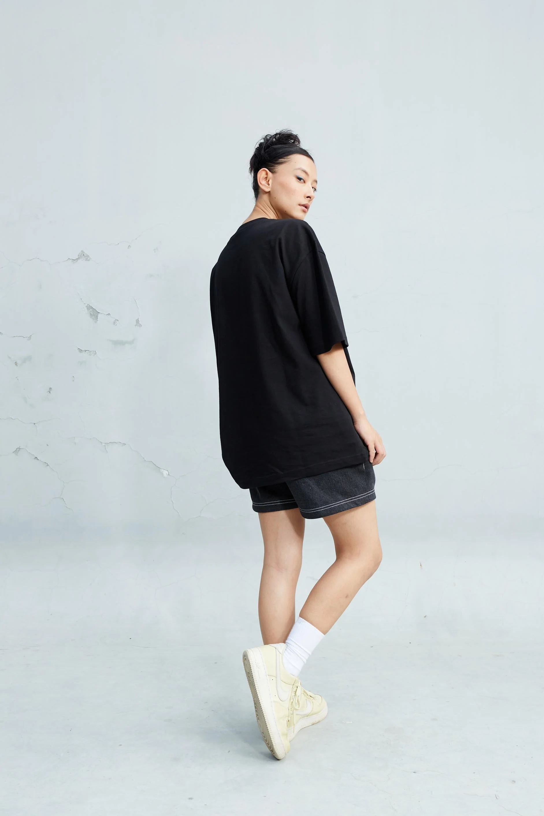 'LOVE FREQUENCY' TEE - Image 6