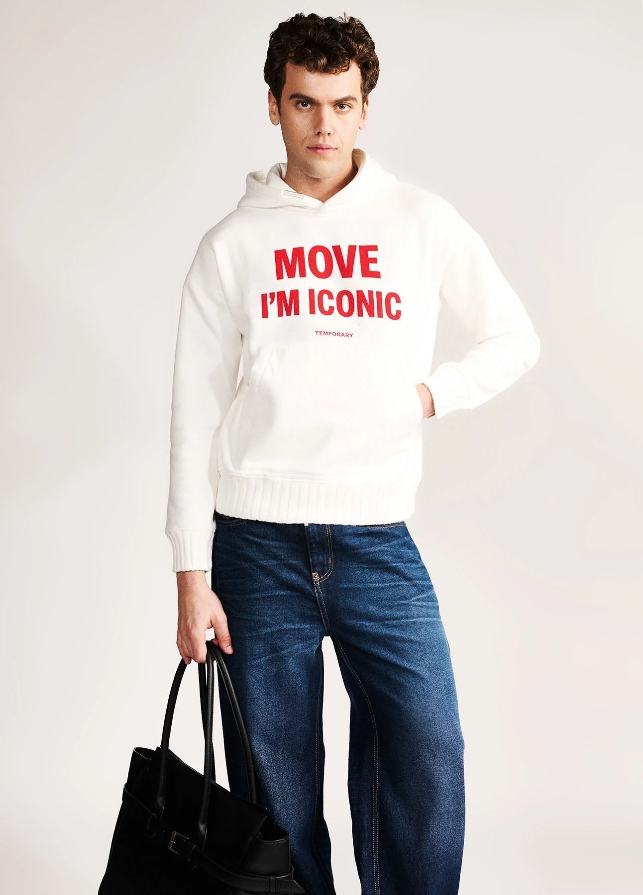 MOVE I'M ICONIC HOODIE - Image 4