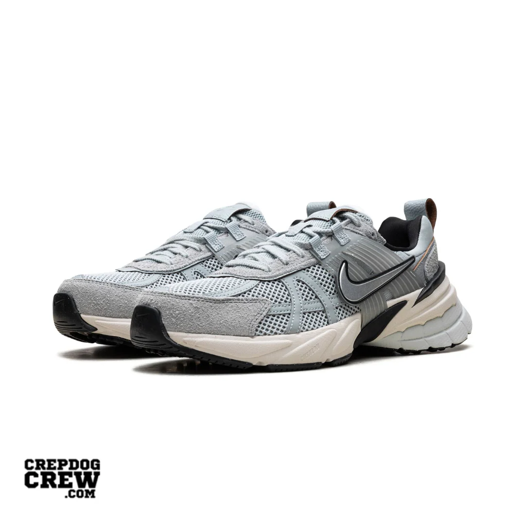 Nike V2K Run Light Pumic Black Chrome (W) - Image 2