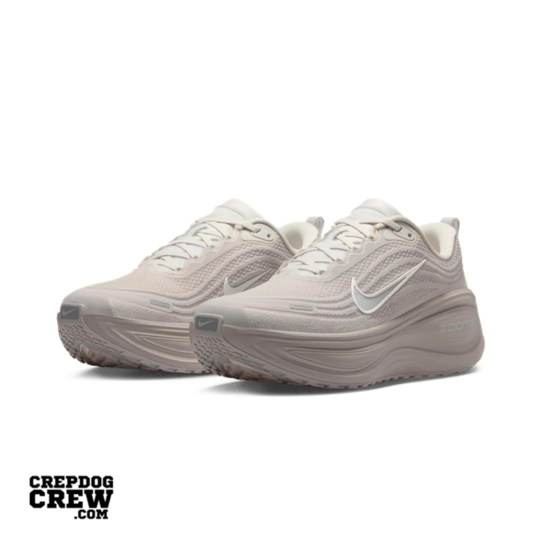 Nike Vomero Plus Light Bone - Image 2
