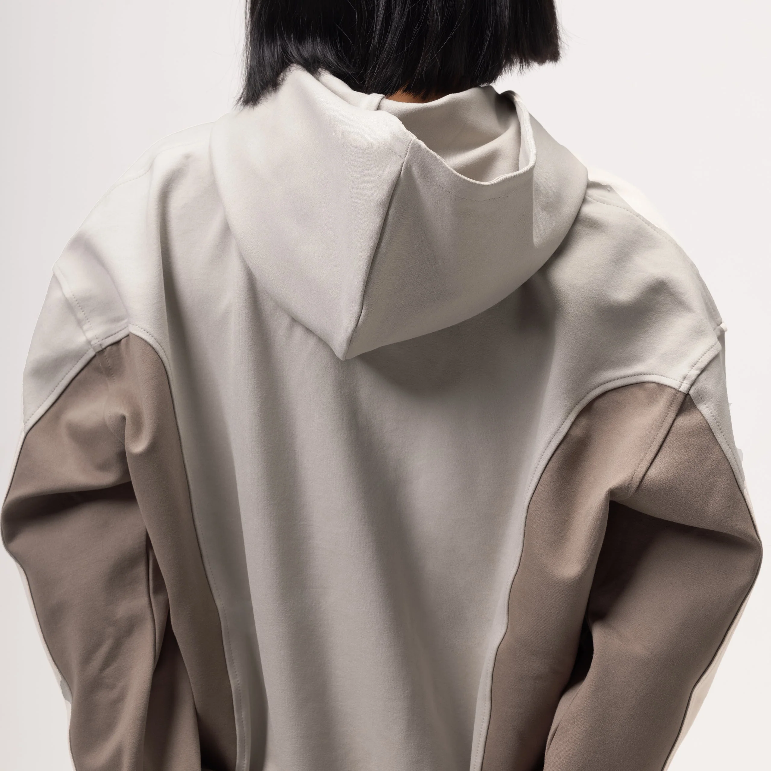 OBLIQUE COLOR BLOCK HOODIE - COOKIES AND CREAM -2 - Image 4