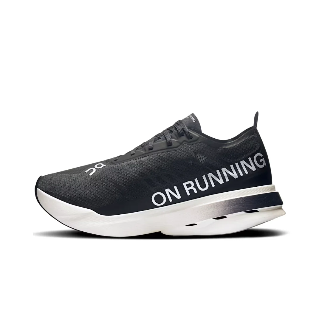 On Running Cloudboom Strike Black White (W)