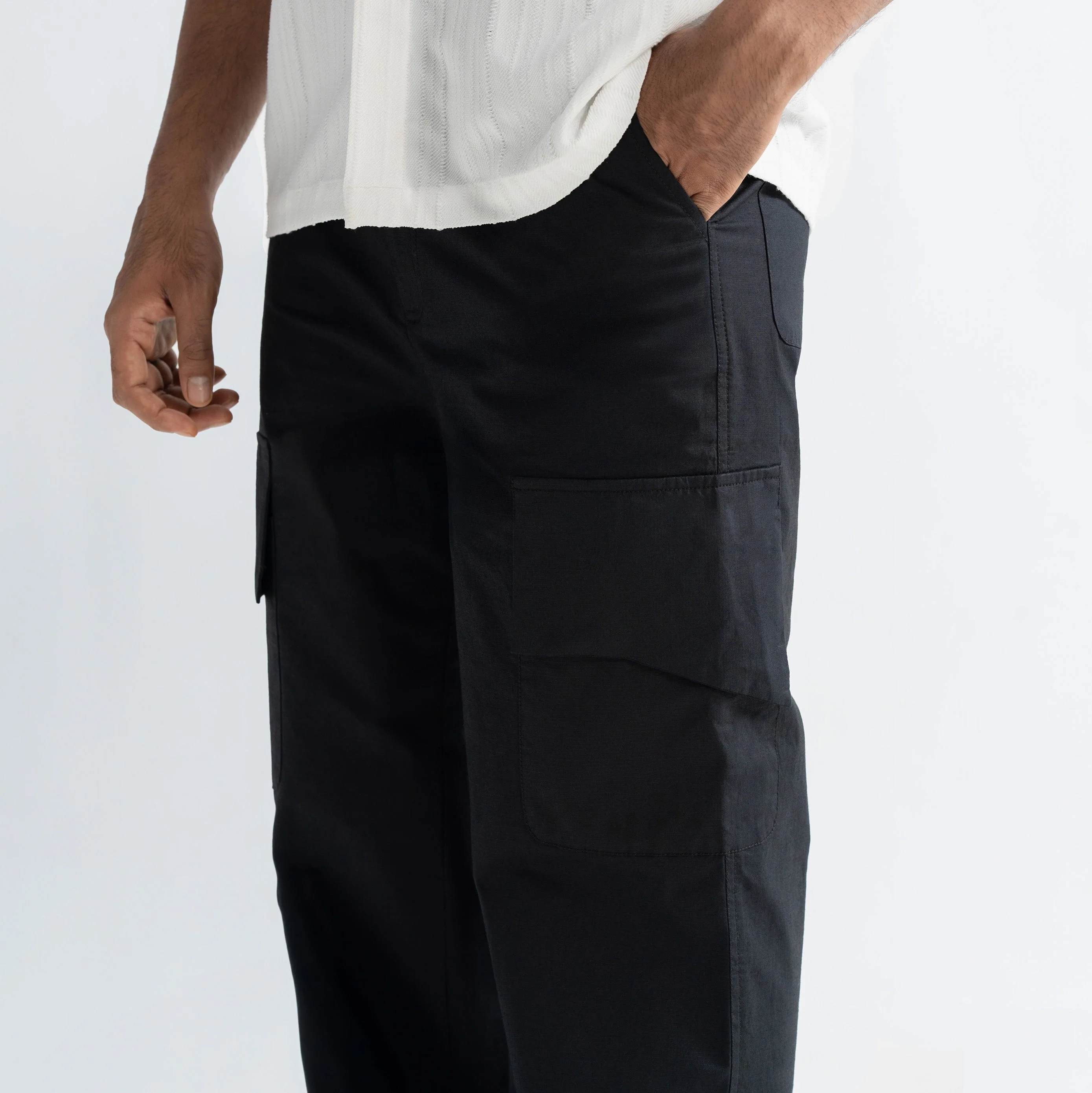RIPSTOP CARGO PANTS - BLACK - Image 4