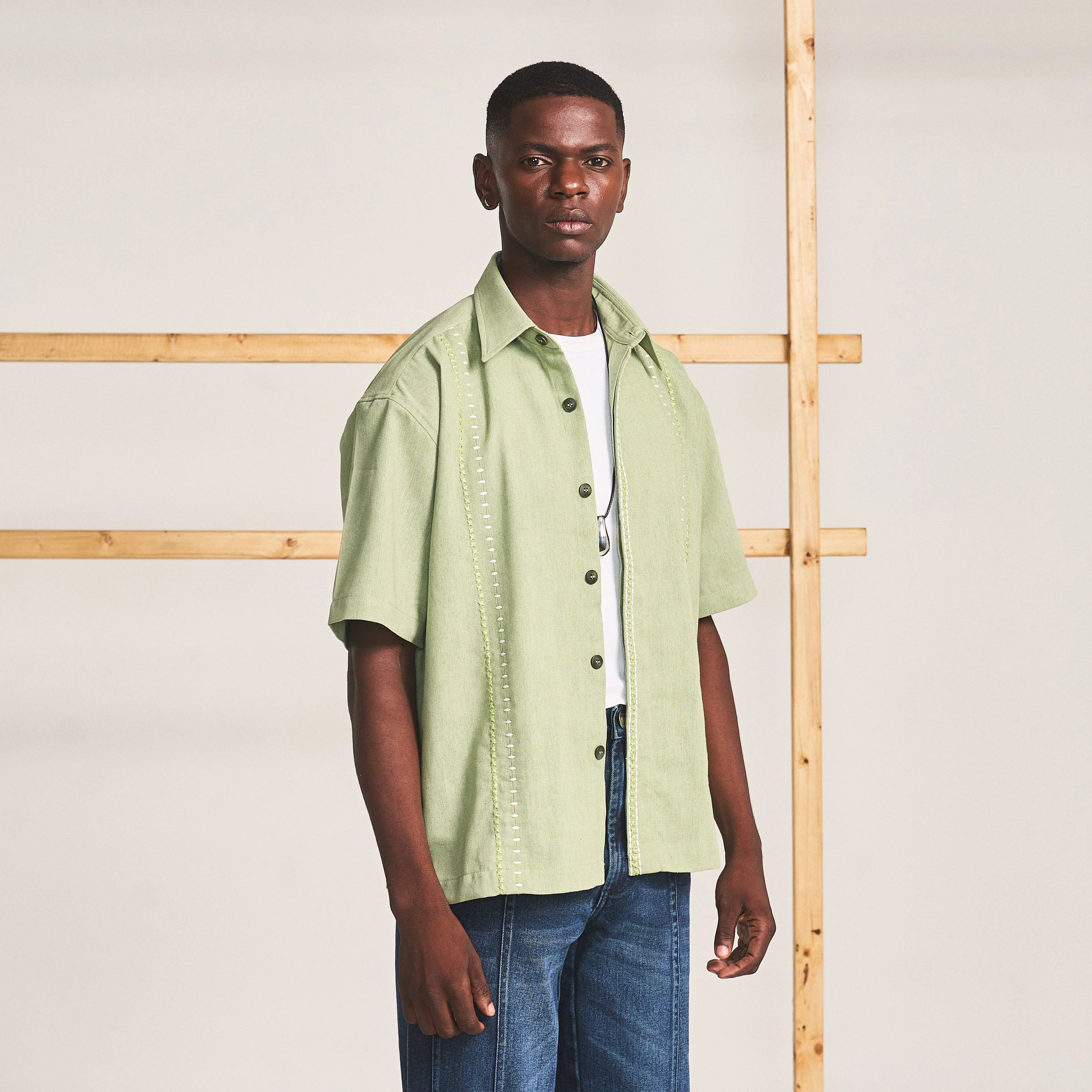 RUNNING CROSS STITCH SHIRT- PISTACHIO